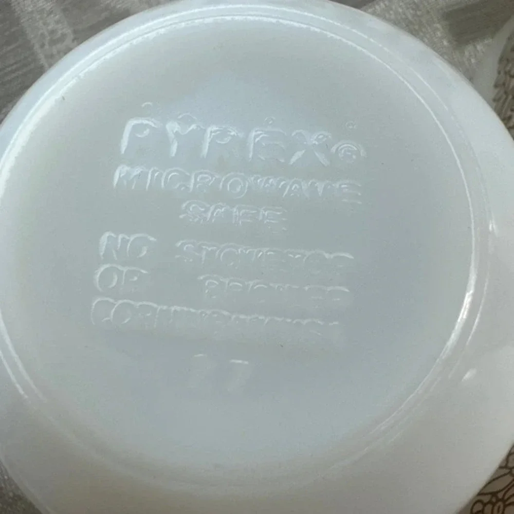 Vintage Pyrex Coffee Cups Opaque White Glass Woodland Pattern Set‎ of 3